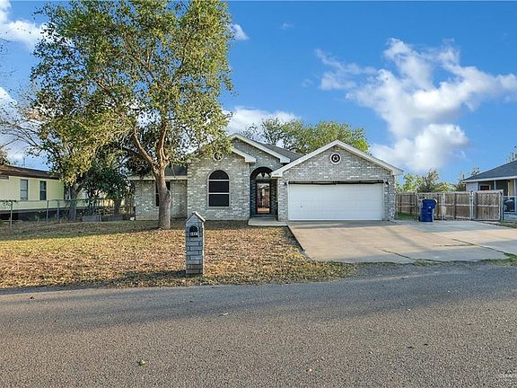 3rd image of 8421 Bougainvillea Dr