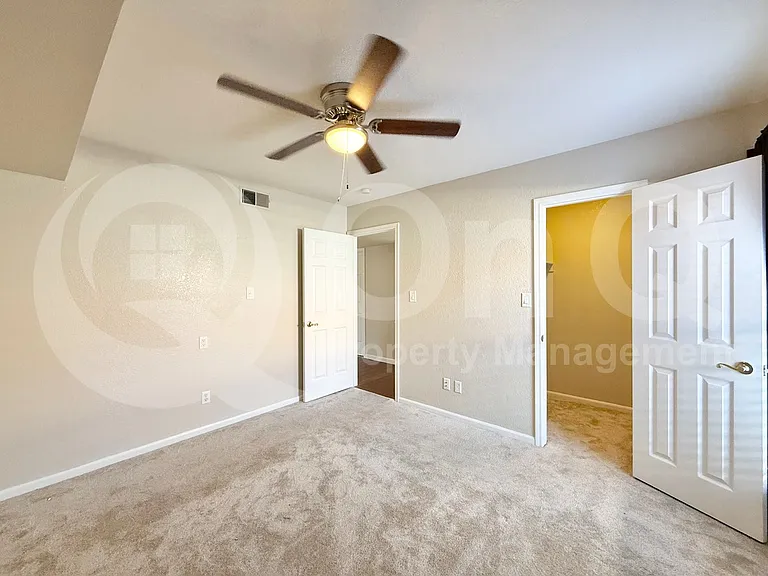 1915 E Buena Vista Dr — Photo 16