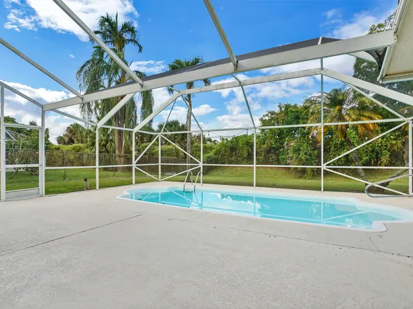 10567 Paso Fino Dr, Lake Worth, FL 33449