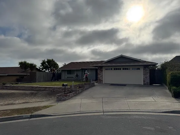 13 Victor Cir, Salinas, CA 93907