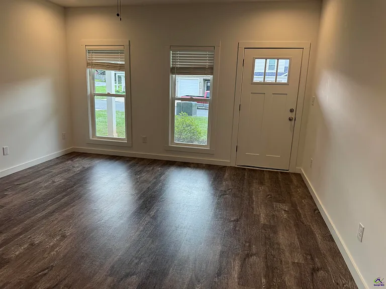 102 Leisure Pointe Cv — Photo 2