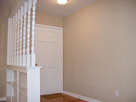 5th image of 902 Orchard Dr