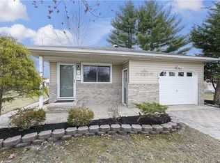 12 Roseau Ct, Toms River, NJ 08757