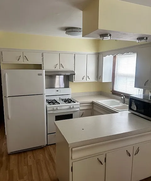 6935 S Pulaski Rd #B1 — Photo 2