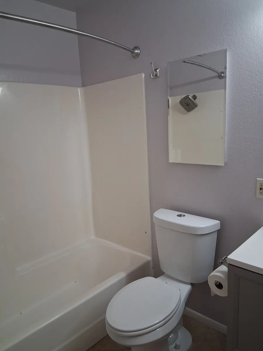 Building Photo - 9031 W Elm St #2