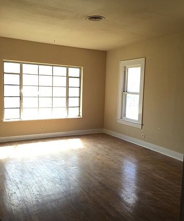 5th image of 211 Preston Ave