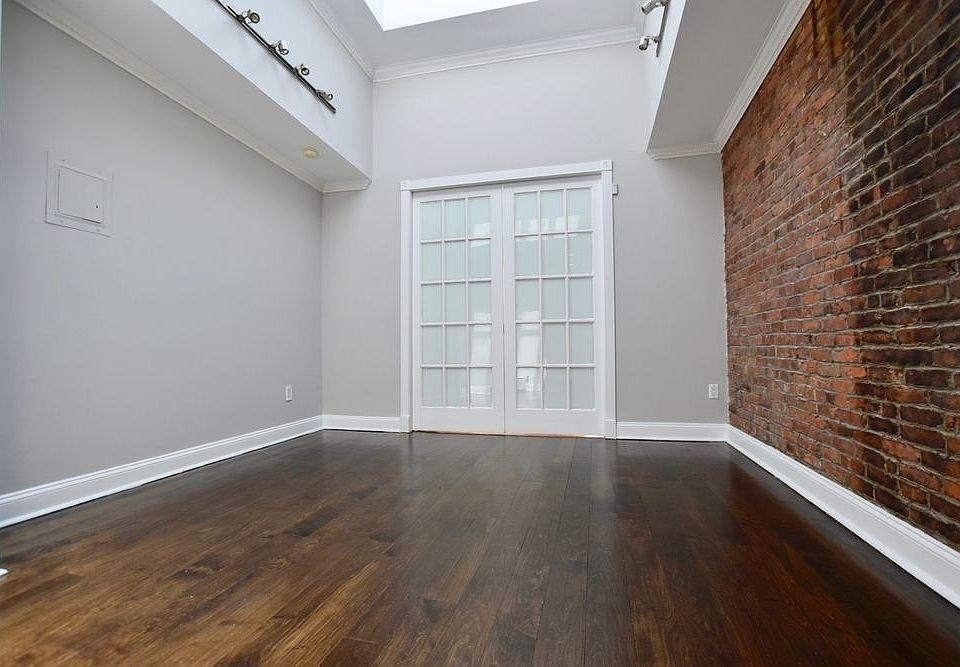 1st image of 94 Christopher St APT 2R