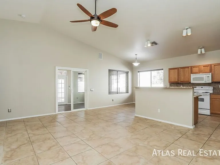 9005 N Silver Moon Way — Photo 3