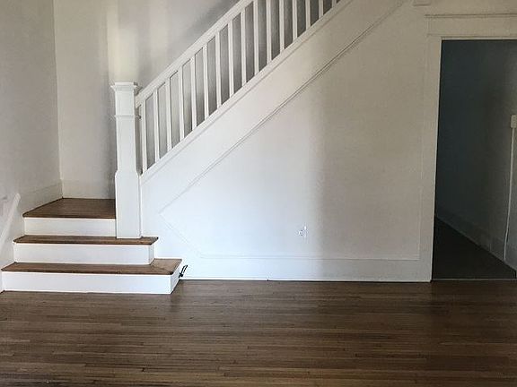 3rd image of 124 W Howard St
