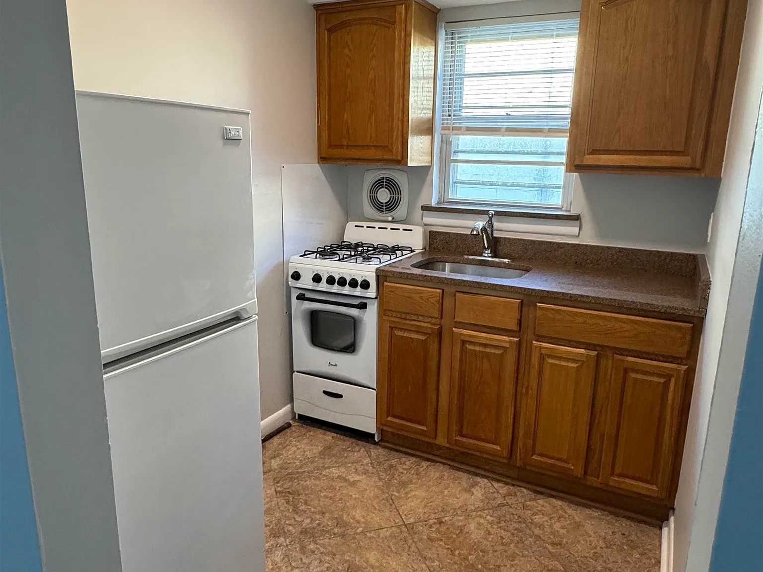 Studio, 1.0 bath, $1,675 — Photo 4