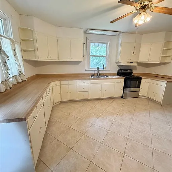 307 N Clinton St — Photo 2
