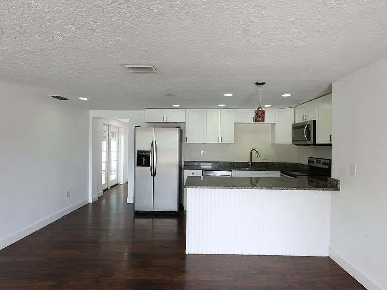 10941 Felsdale Ave — Photo 6
