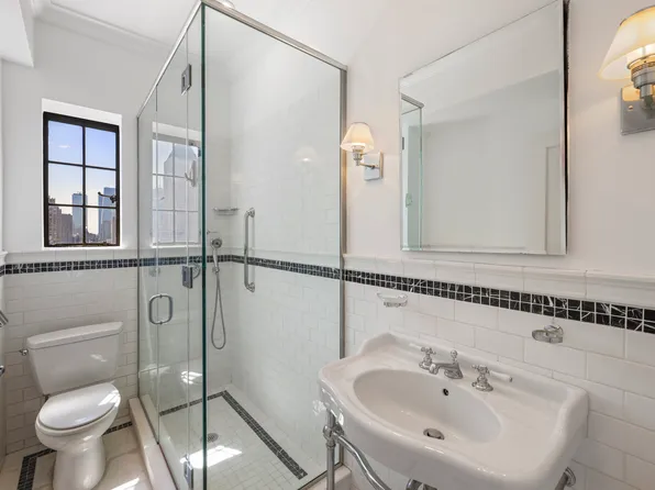 350 West 57th Street image 13 of 22