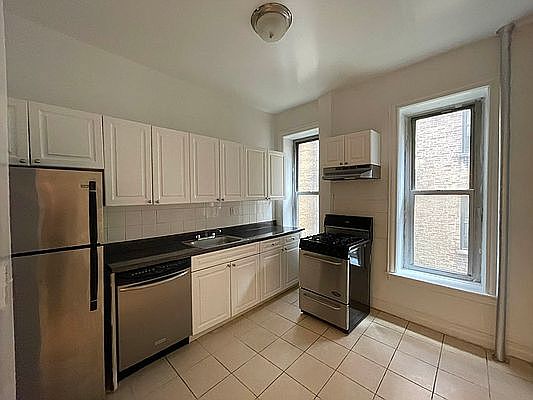 1st image of 260 Fort Washington Ave #24