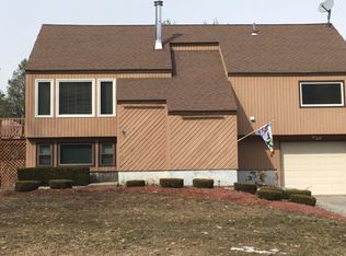 8 Forest Rd, Hudson, NH 03051