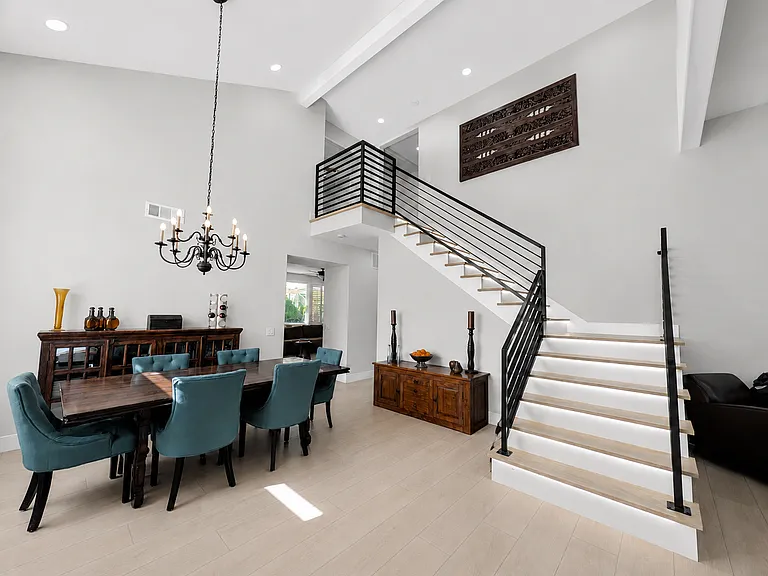 17 Lark Dr — Photo 2
