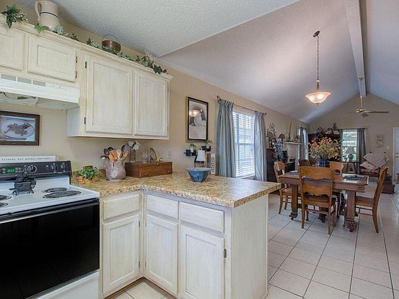 3rd image of 2653 Palmer Dr