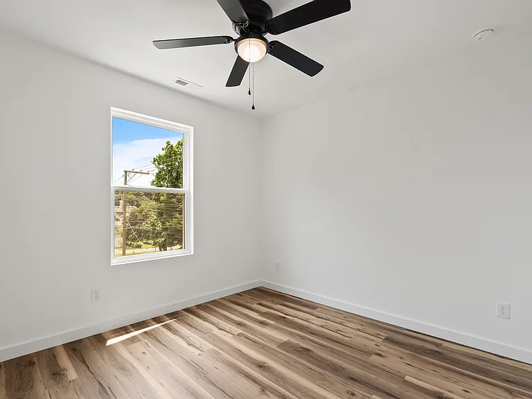 726 Belleaire Ave — Photo 14