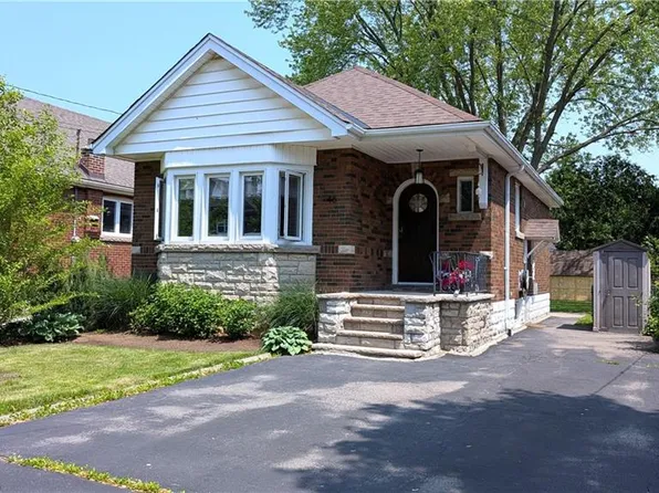 46 Kenmore Rd, Hamilton, ON L8S 3T7