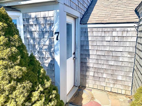 4th image of 135 S Shore Dr #7 & 7a