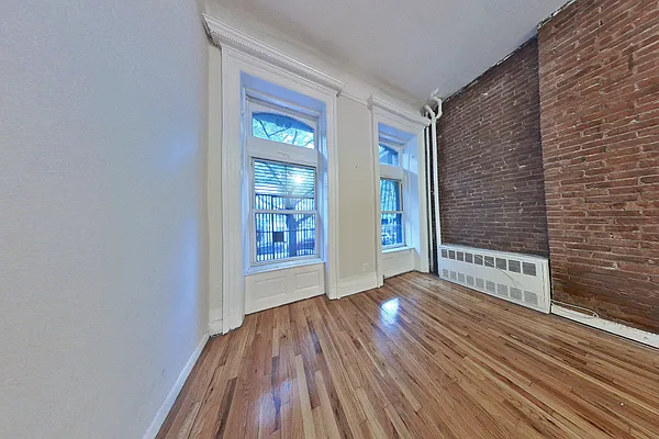 Rented by CitySites Real Estate Group | media 2