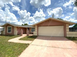 7330 Lincoln Park Ln, Port Richey, FL 34668