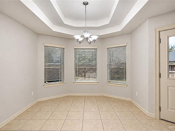 5th image of 2416 Violet Ave