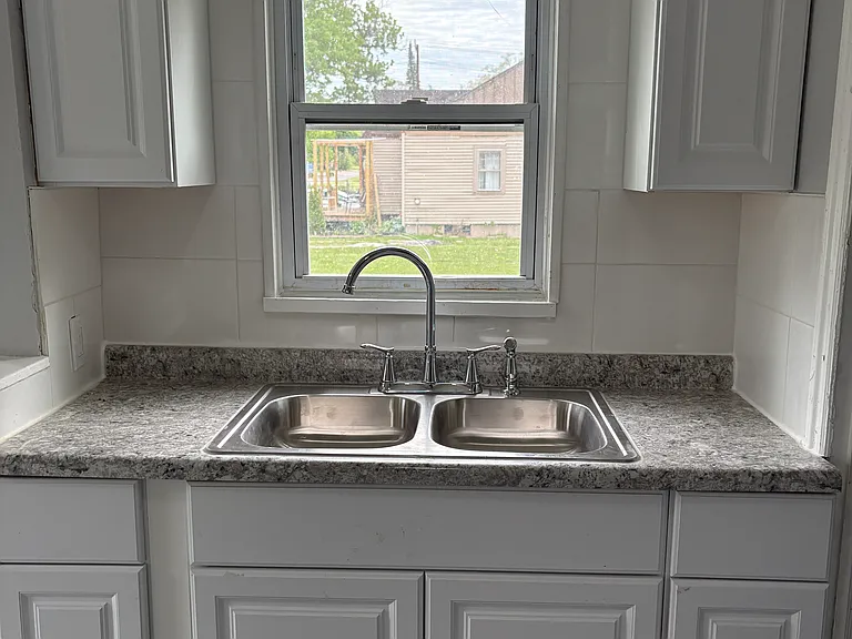 14347 Westwood St — Photo 3