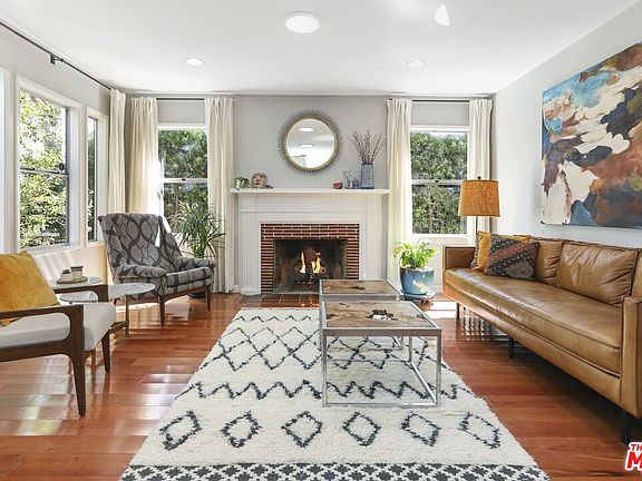 4th image of 3317 Cabrillo Blvd