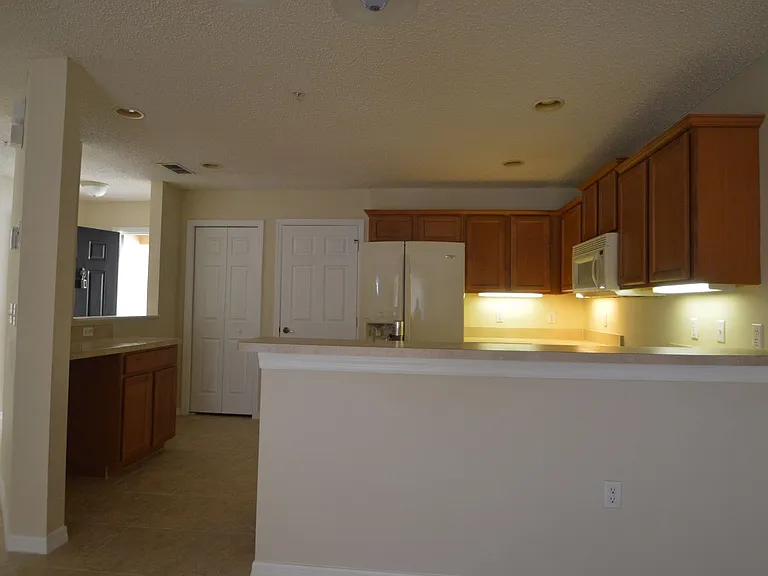 176 Constitution Way — Photo 5