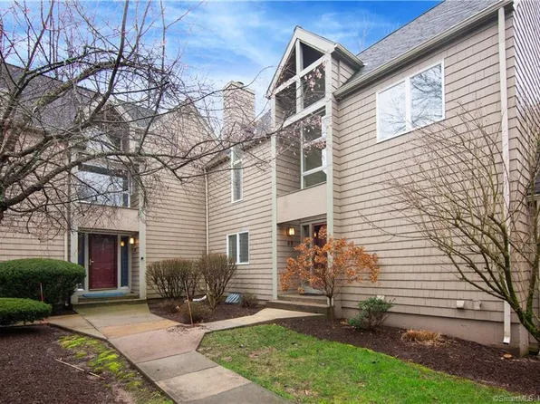 69 Timberwood Road #69, West Hartford, CT 06117