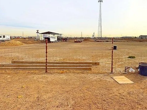 Olive St, Pecos, TX 79772