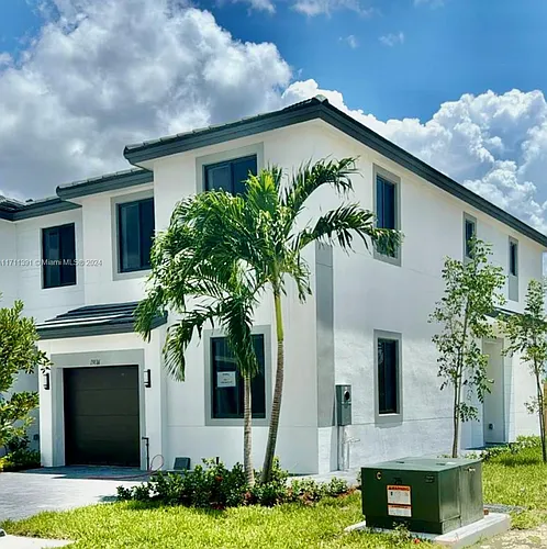 19116 SW 345th St Photo 1