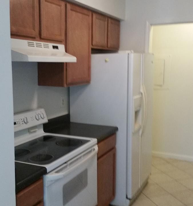 Kitchen and laundry area