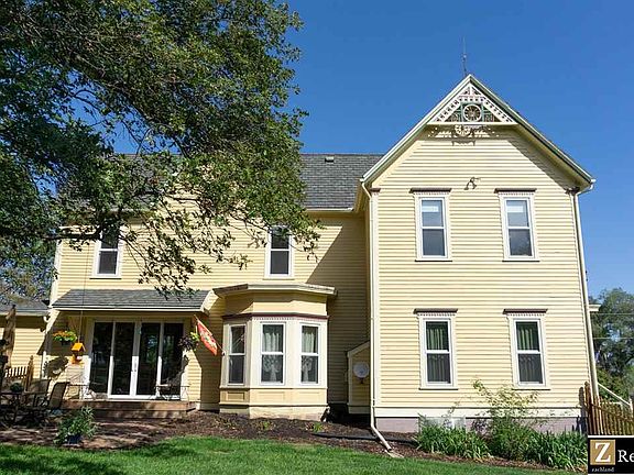3rd image of 10912 S 156th St