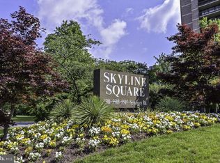 5501 Seminary Rd APT 104S, Falls Church, VA 22041