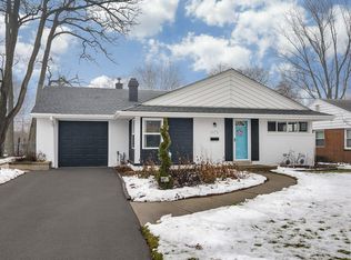 1171 Oxford Rd, Deerfield, IL 60015