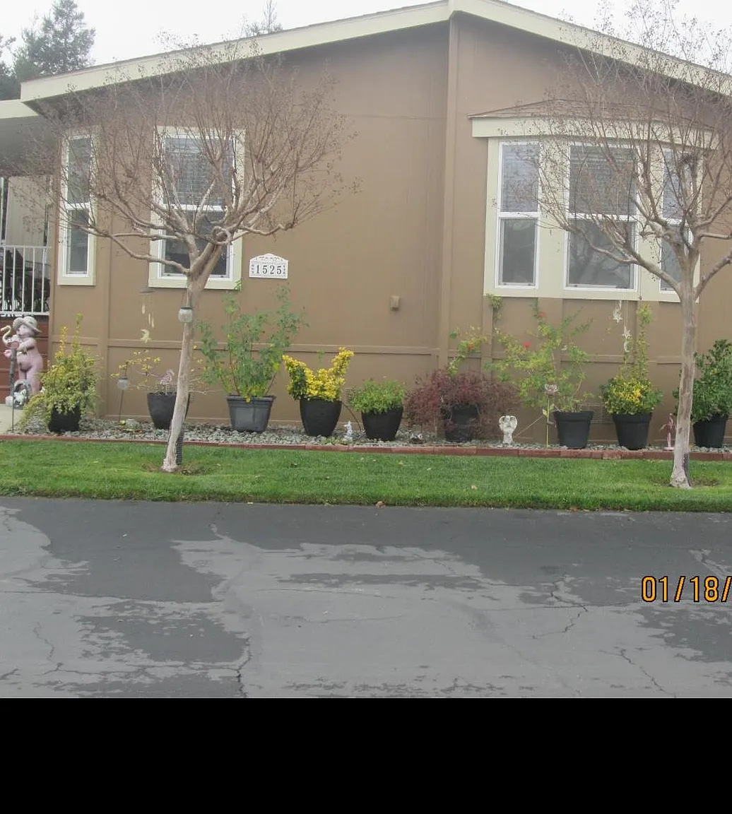 1525 Duke Dr photo 1