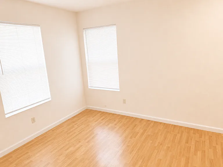N Sierra Duplex — Photo 11