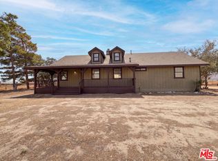 2359 100th St W, Rosamond, CA 93560