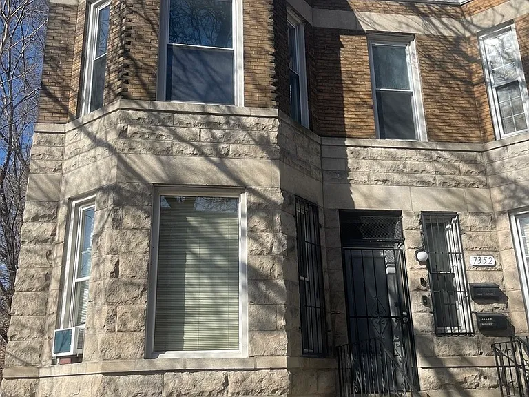 7352 S Yale Ave #2 — Photo 1