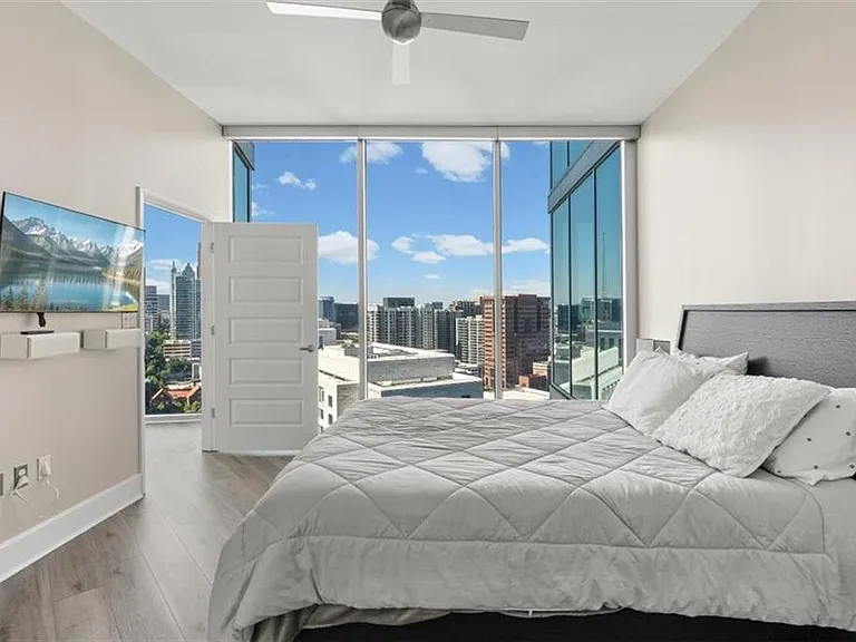 1080 Peachtree St NE #2110 — Photo 12