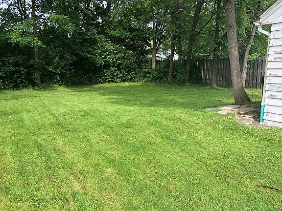 2nd image of 1705 E 291st St