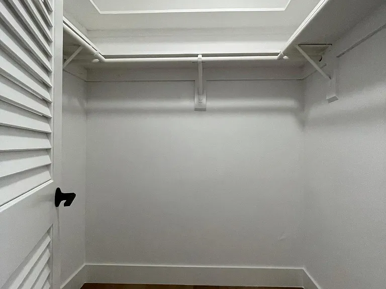531 Menendez Ave — Photo 15