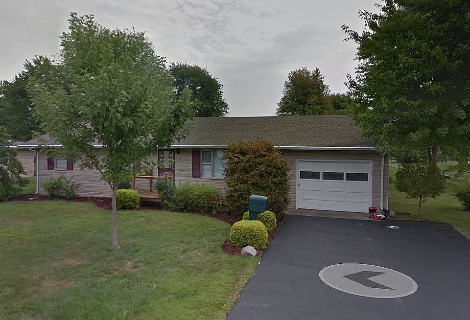 1st image of 173 N Oak Dr