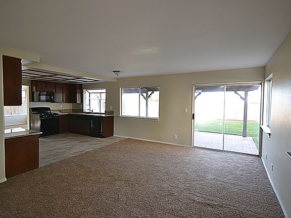 5th image of 45111 Loma Vista Dr