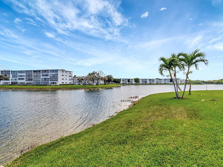 4049 Wolverton Dr #C — Photo 43