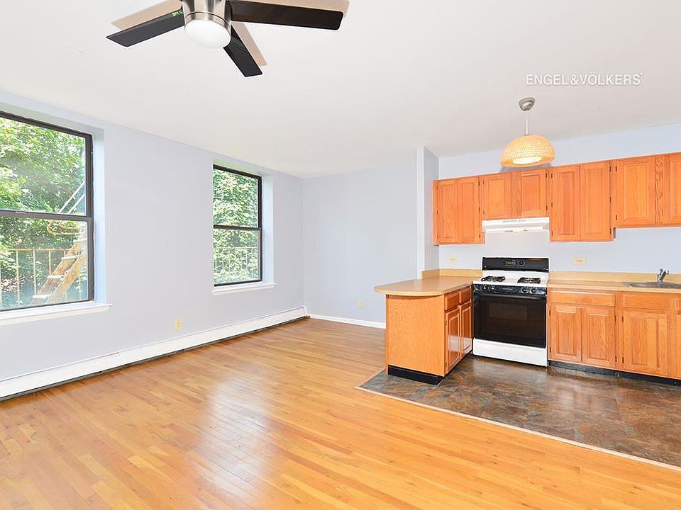 1st image of 2322 A C Powell Blvd APT 3C