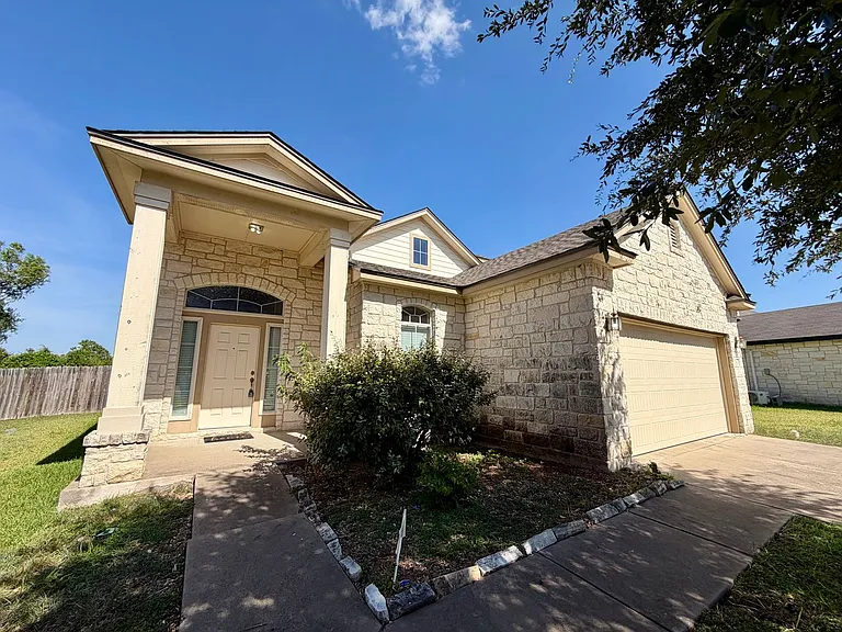 6404 Mundo Dr — Photo 1