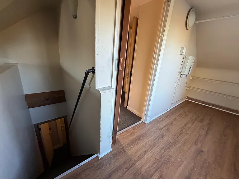 10 E Overlea Ave #4 — Photo 5